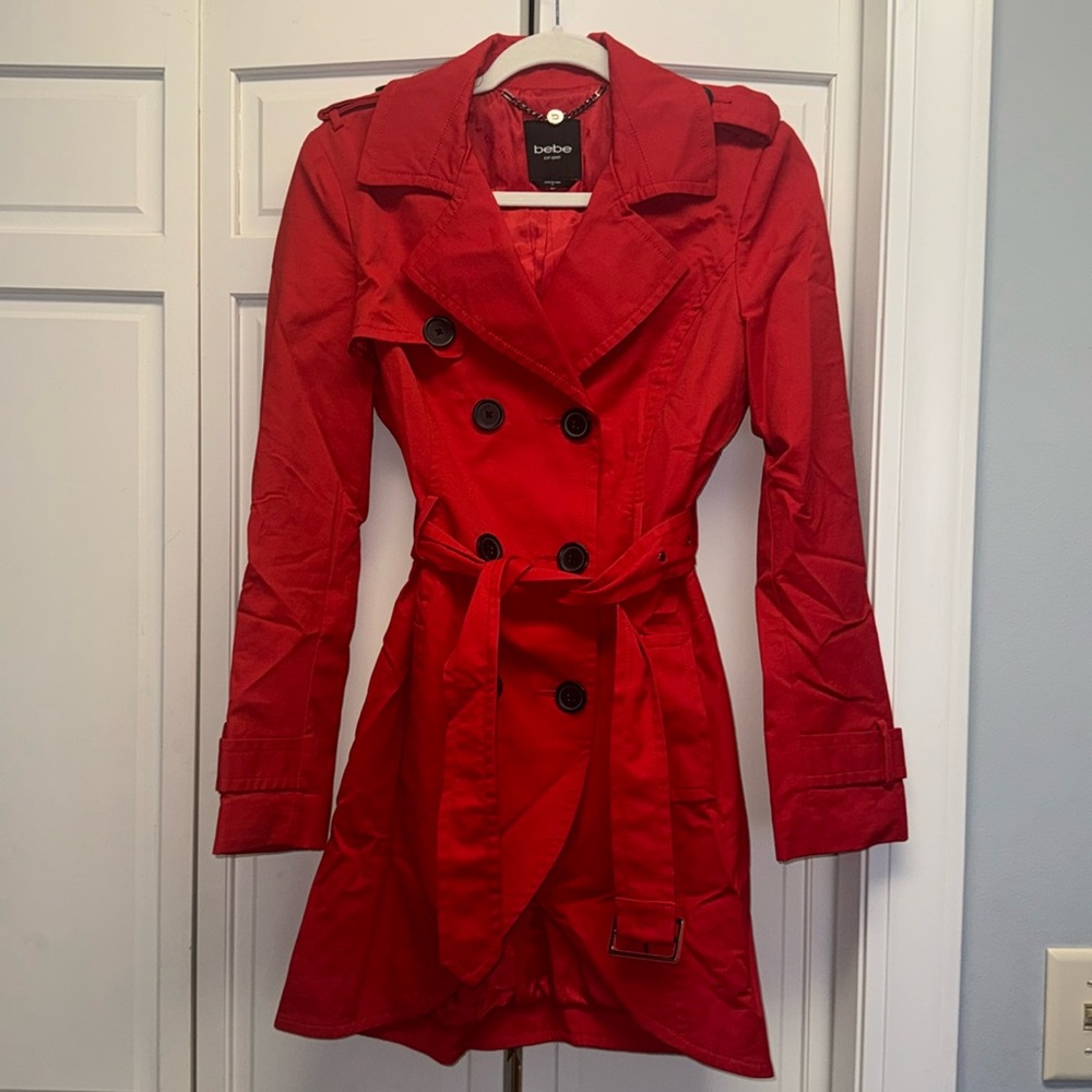 Bebe trench coat size smalll